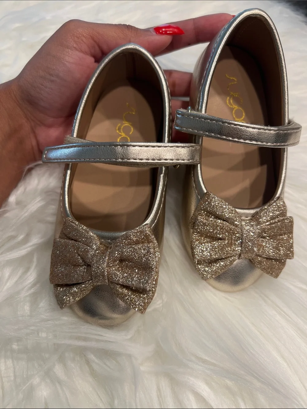 NWOT Girls Metallic Gold Mary Jane Shoes with Glitter Bow size 7M
